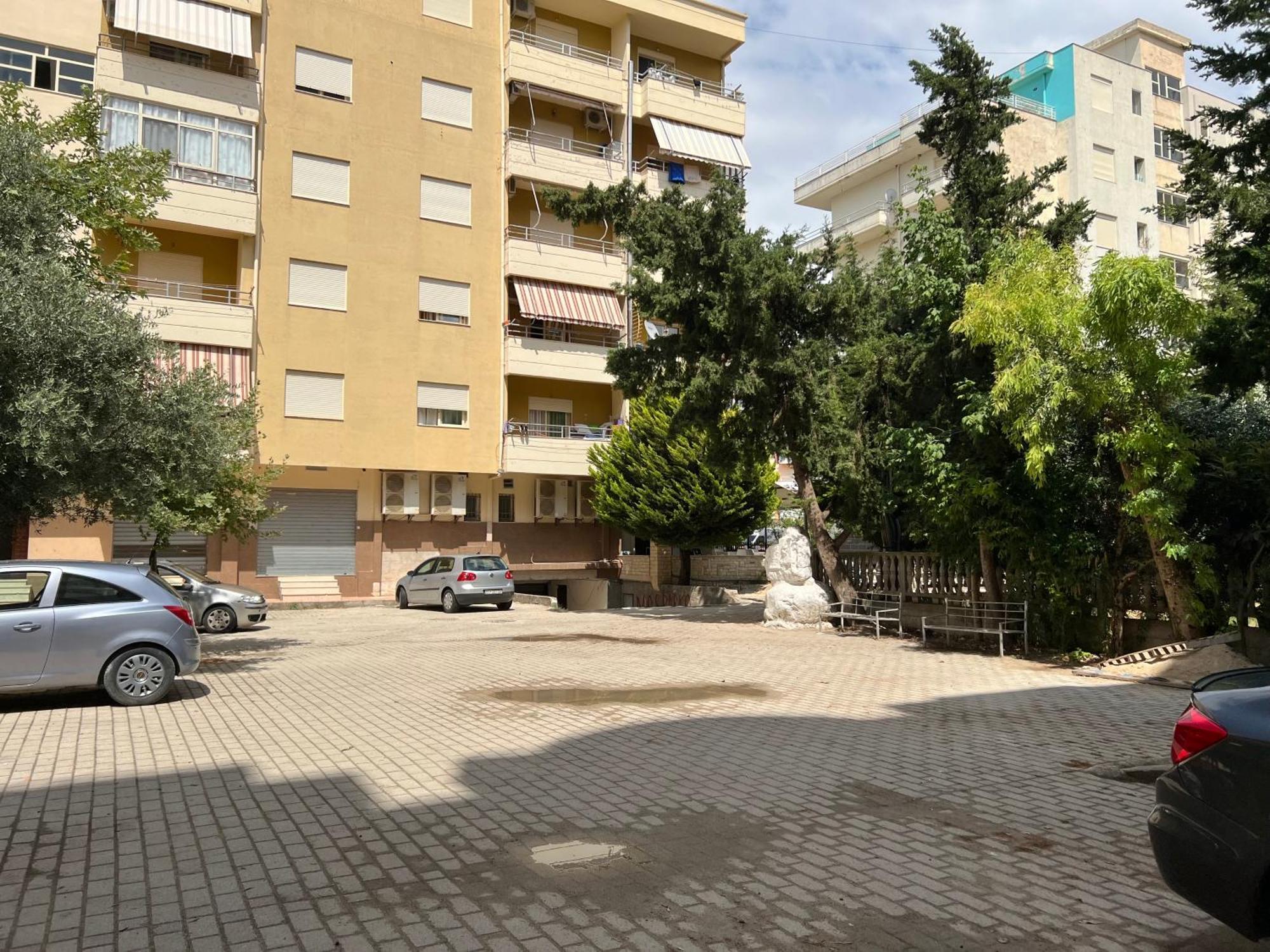 Ground Floor Comfort - Spacious & Modern Leilighet