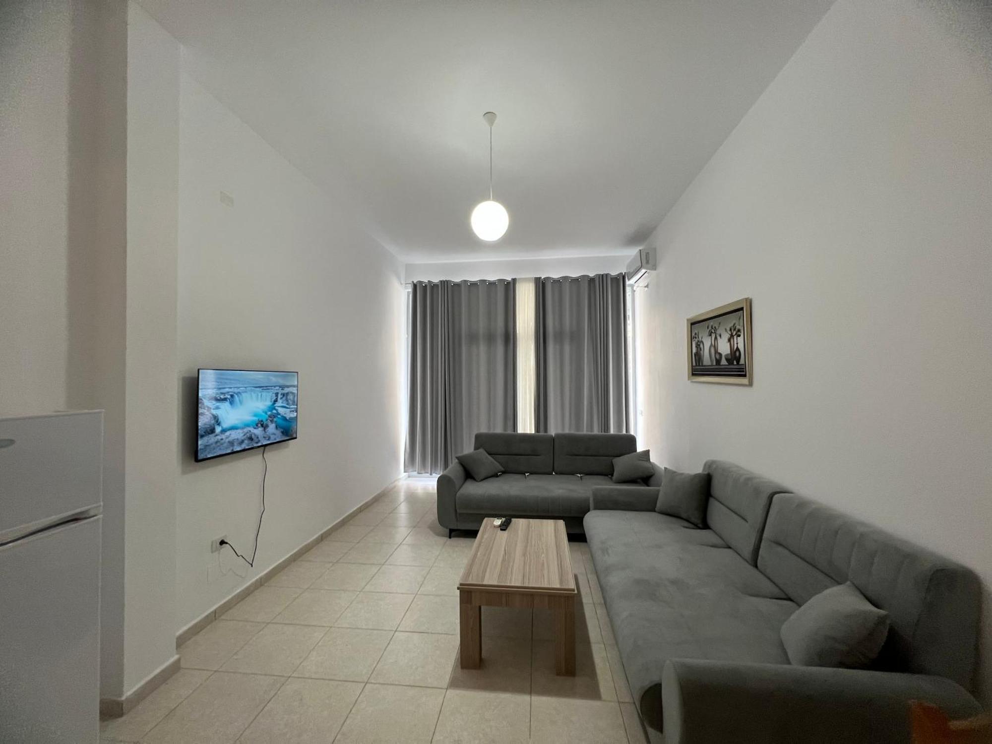 Leilighet Ground Floor Comfort - Spacious & Modern *