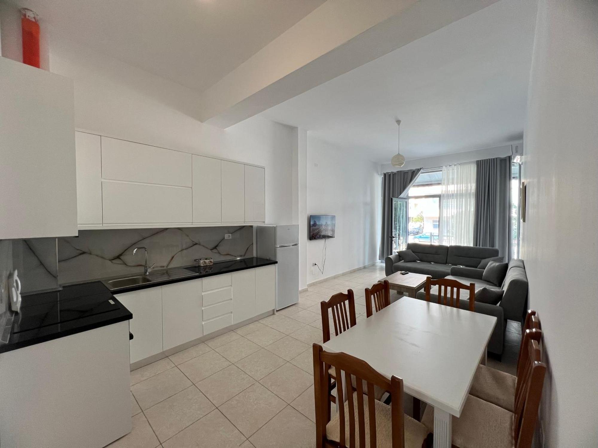 Ground Floor Comfort - Spacious & Modern * Orikum